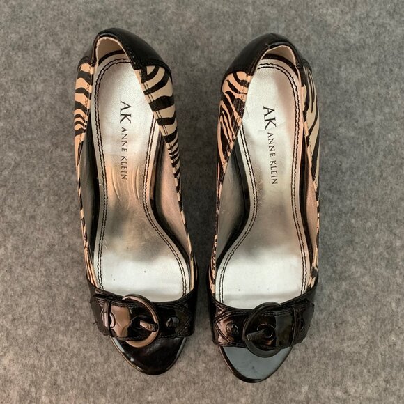 Anne Klein Women’s Leather Heel Black and Cream Zebra Pattern Peep Toe Shoes - Picture 8 of 12